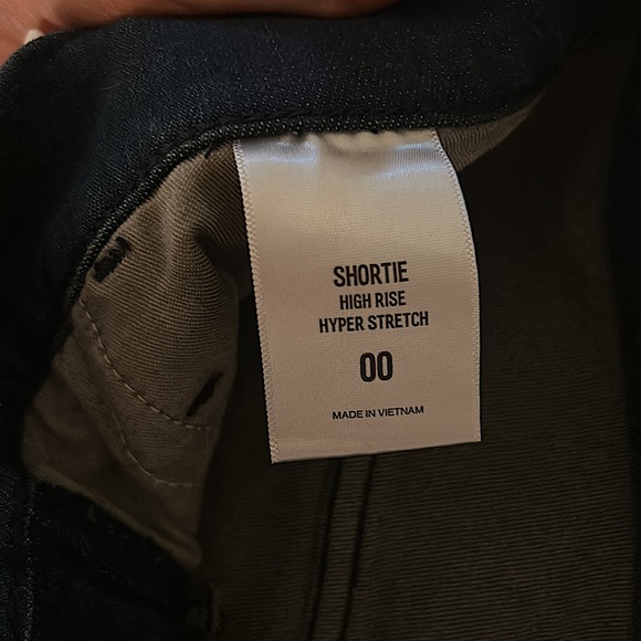 NWT • Express Womens Jean shorts - size 00 - Picture 5 of 6